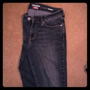 Women’s jeans